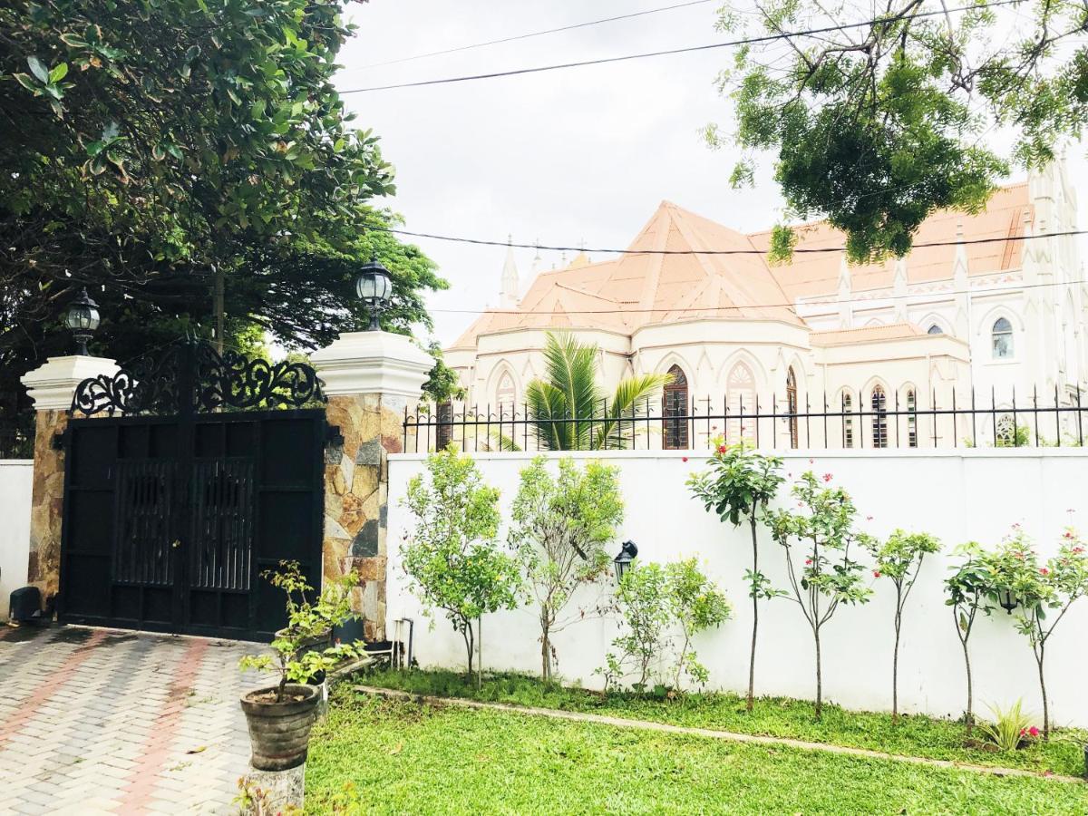 Grand Villa Negombo Exterior foto