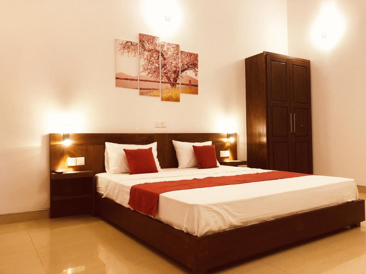 Grand Villa Negombo Exterior foto