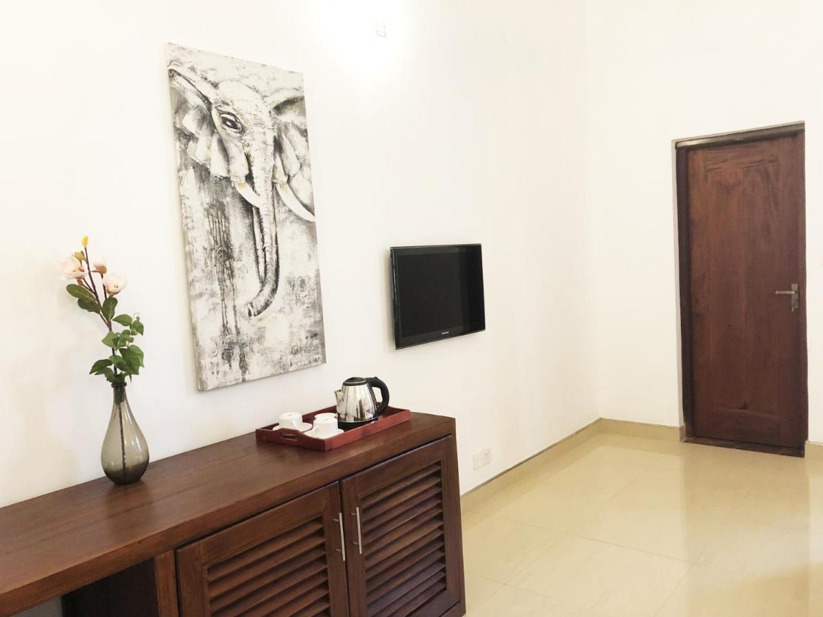Grand Villa Negombo Exterior foto